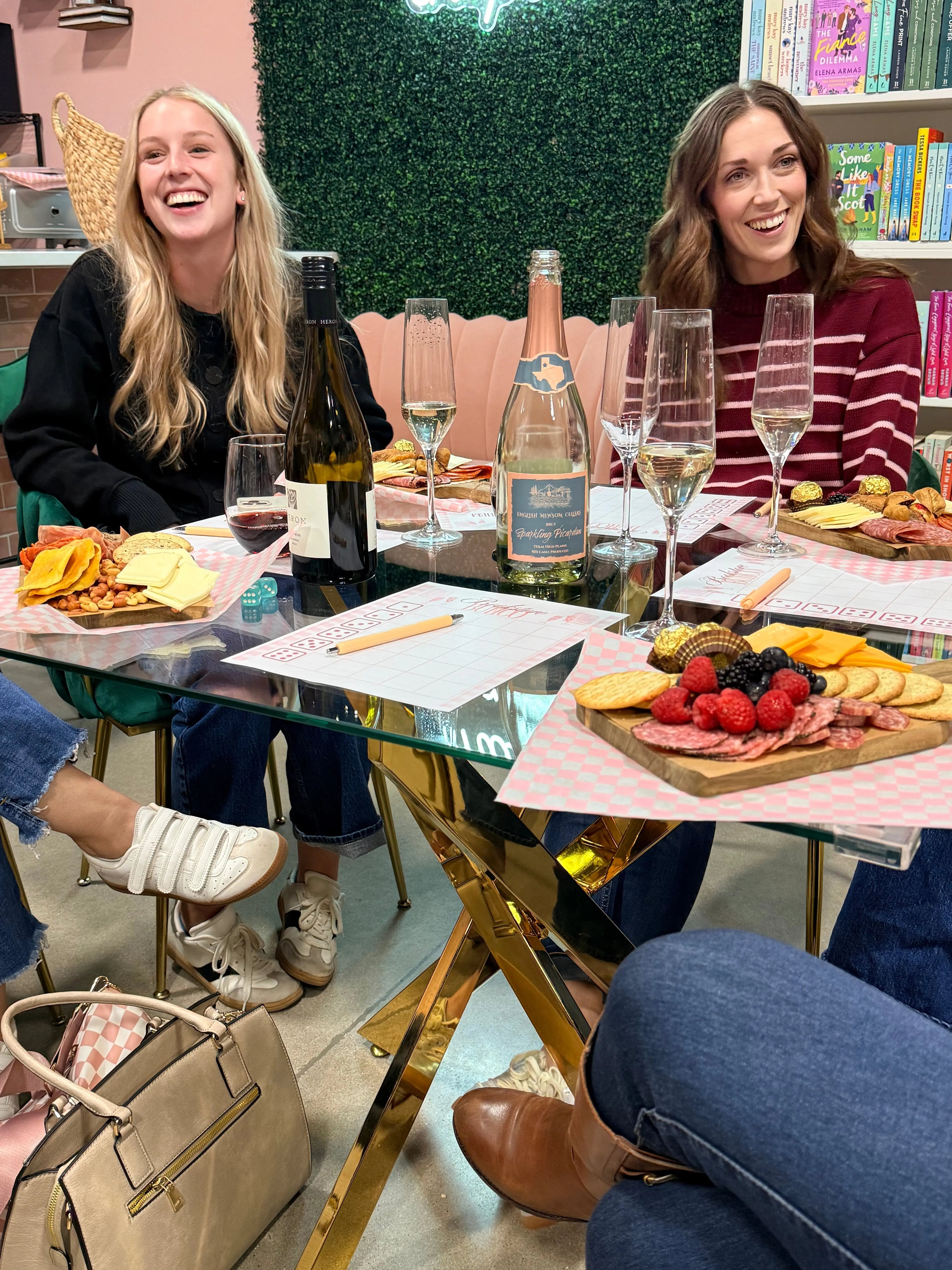 How to: Host a Girls Night - Bunco Edition! (FREE PRINTABLE) Paper & Vine Book Bar