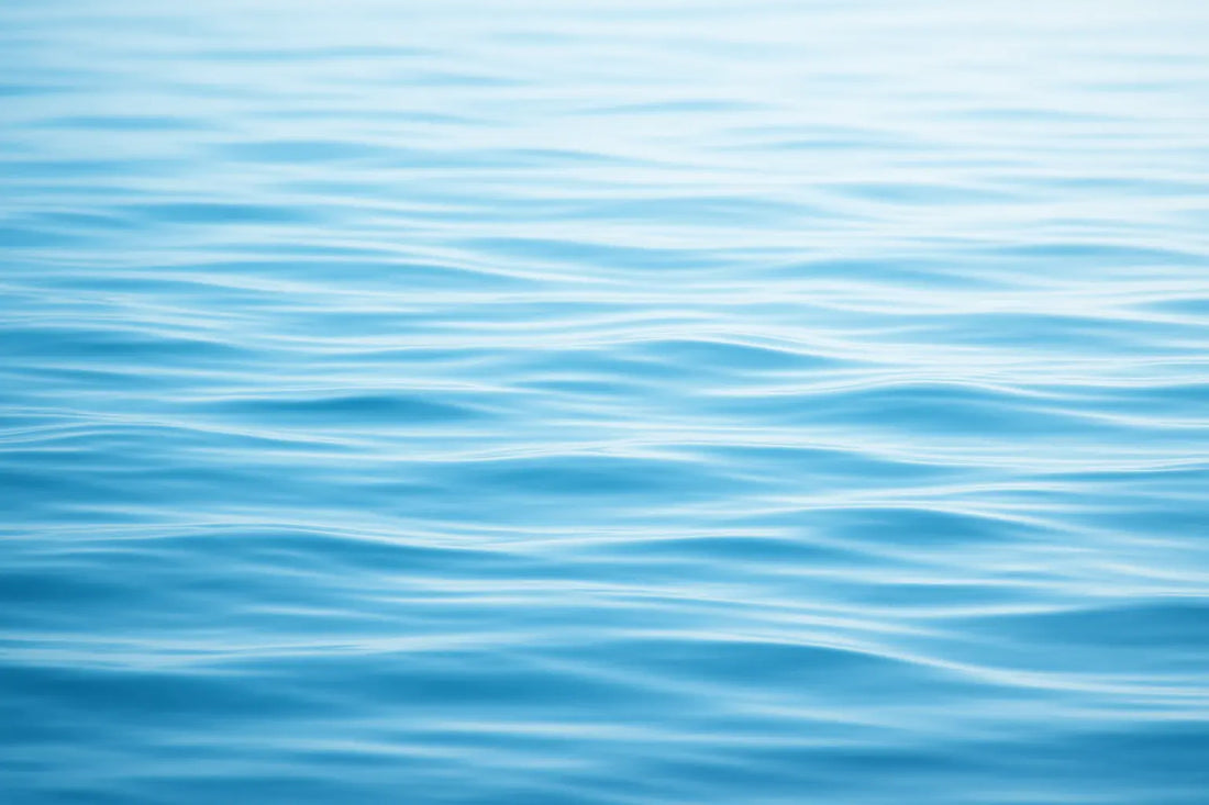 picture of the water on the sea
