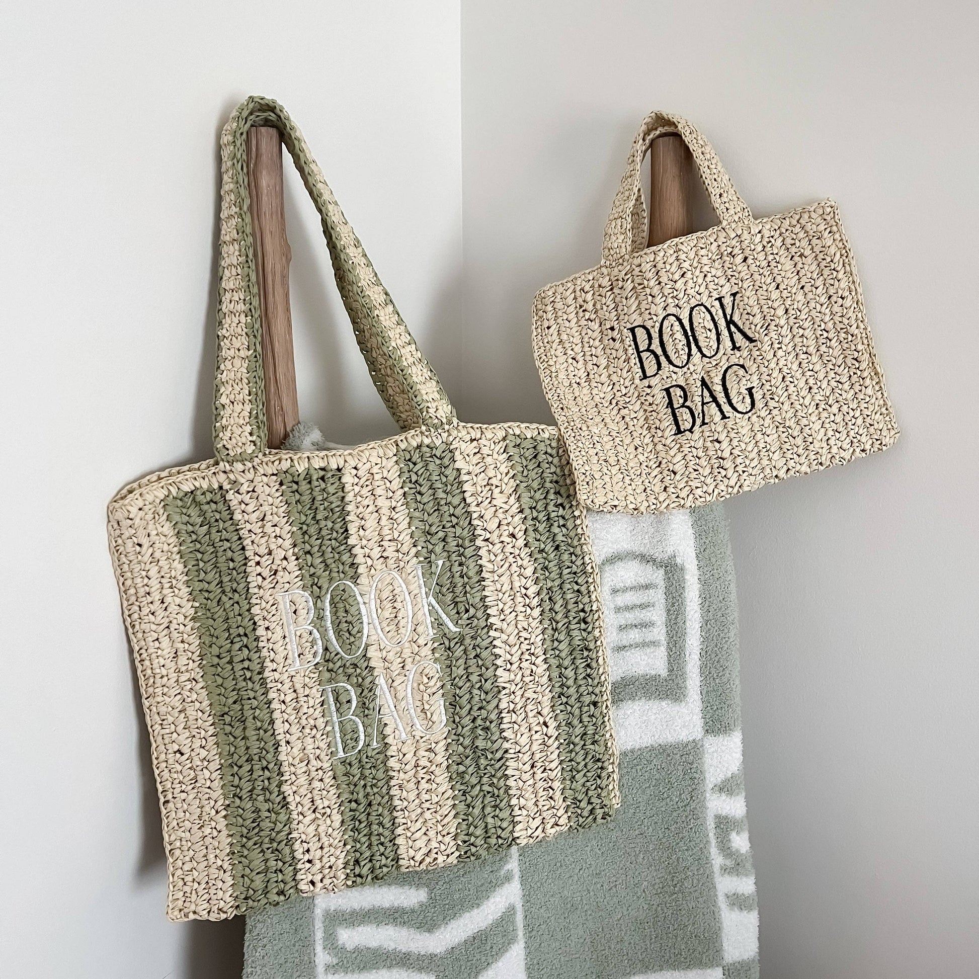 Straw Book Bag: Stripe/Full Size - Paper & Vine Book Bar