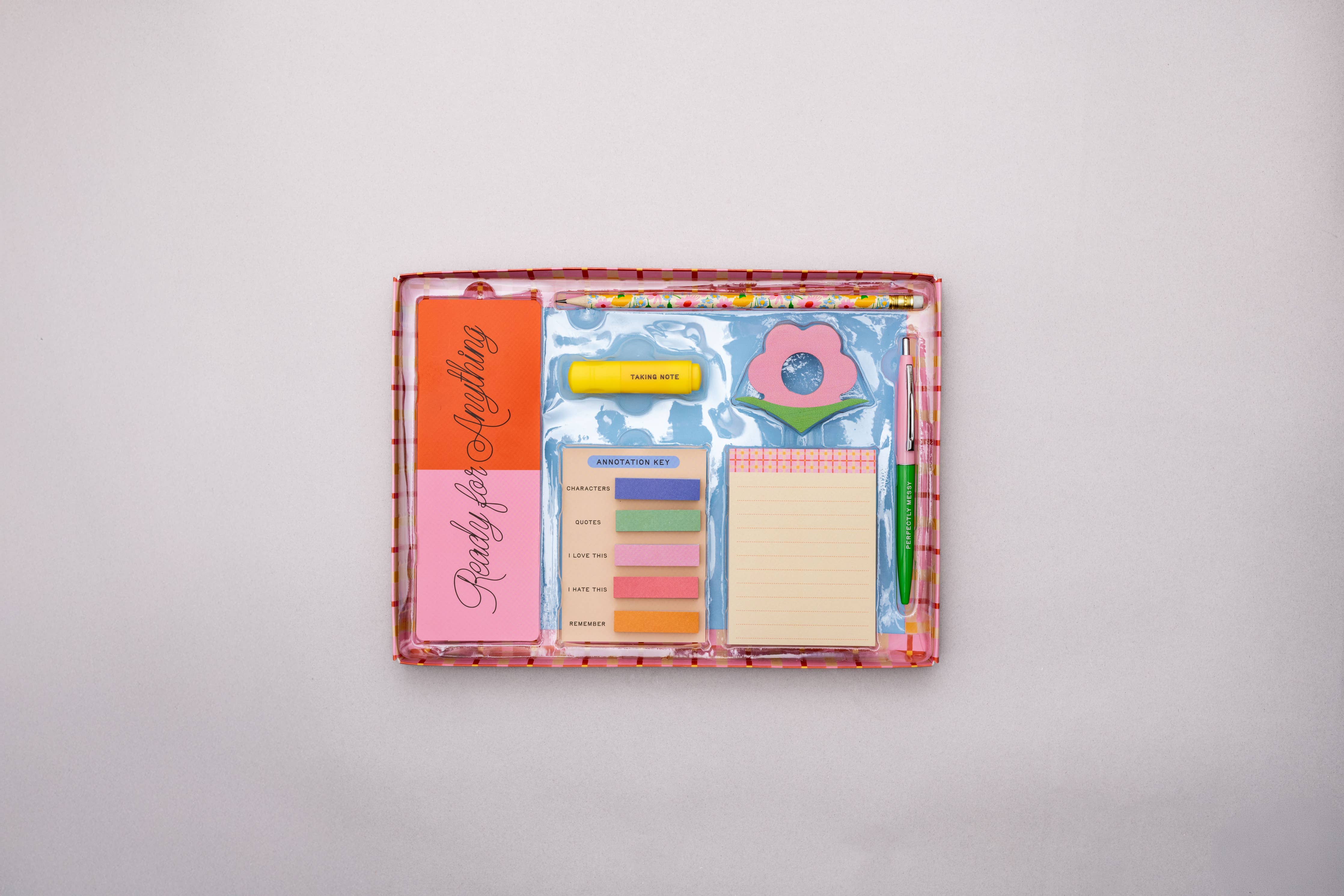 Reading Kit: I'm Busy Reading - compact reading set with bookmarks, note cards, and cozy design.