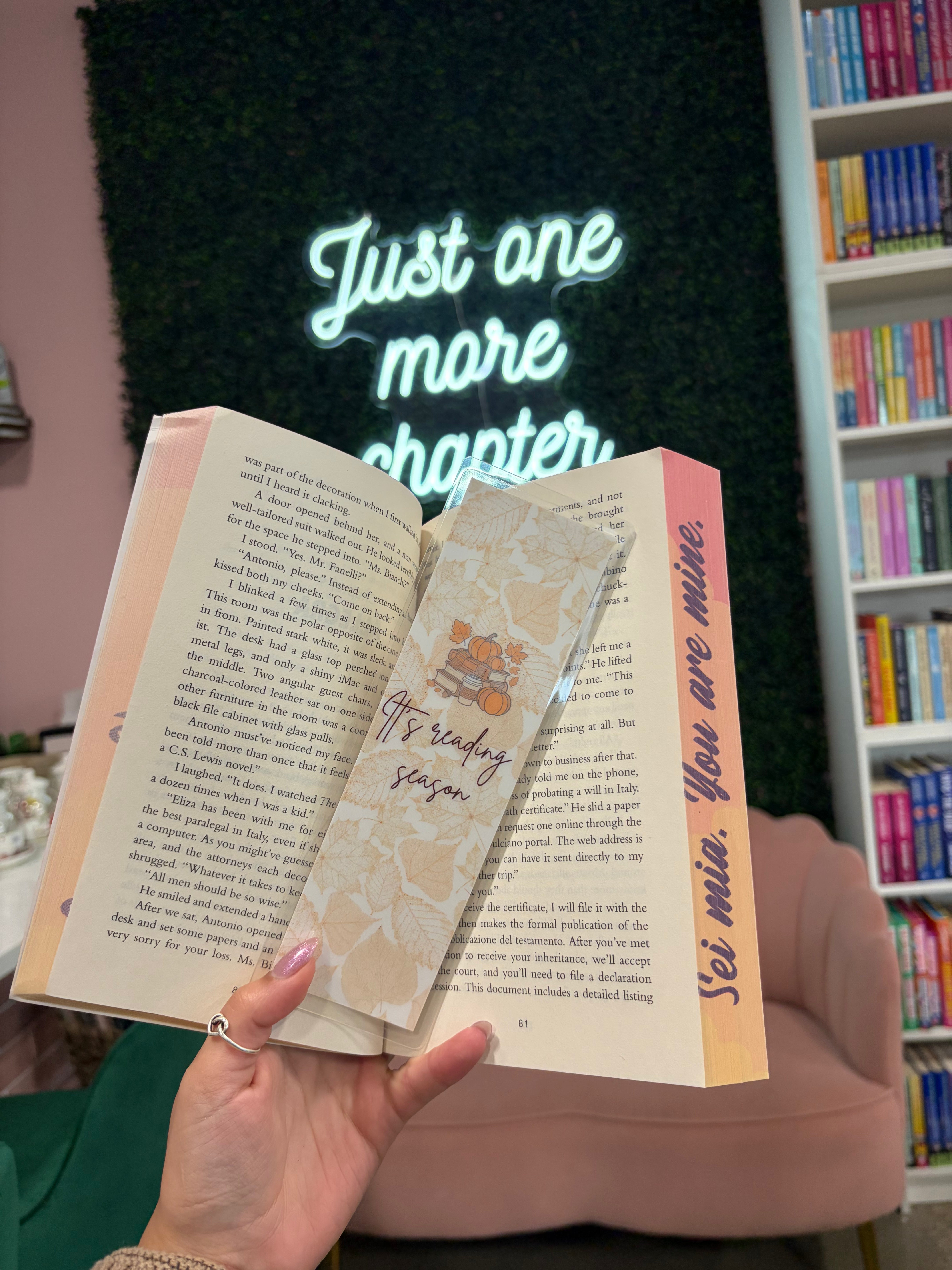 It's Reading Season Bookmark