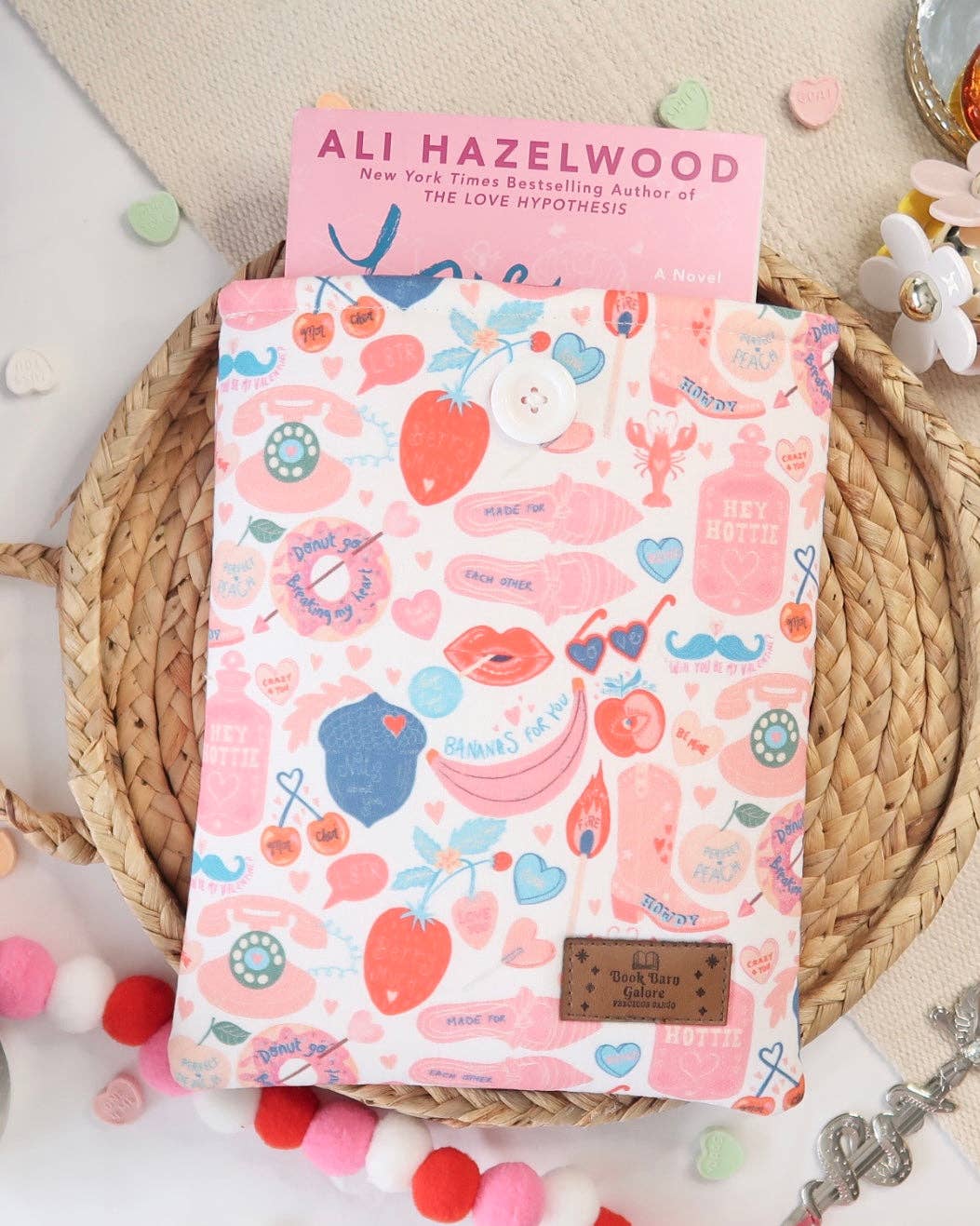 Southern Girlie Book Sleeve: With Button / Without Pocket(s) / Normi