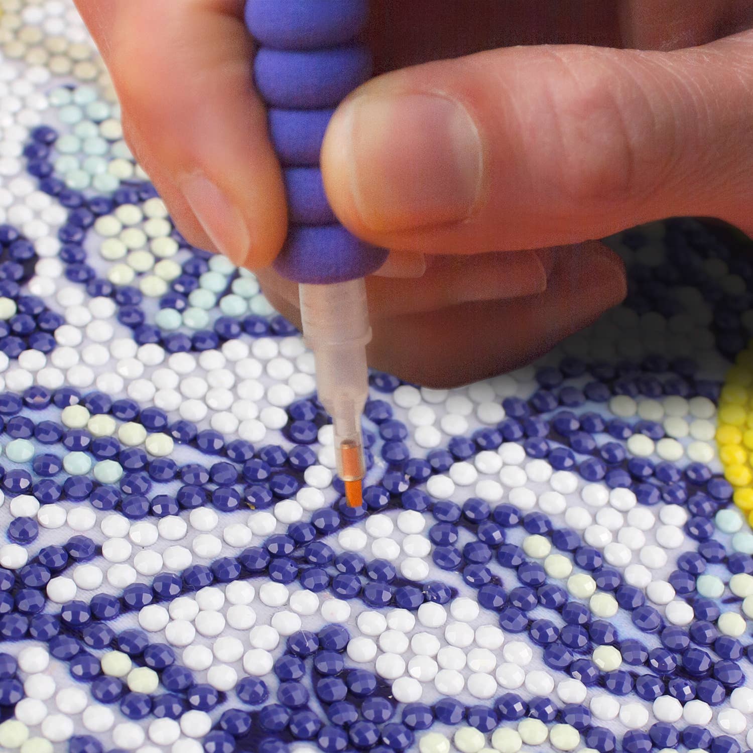 White Sunflowers Diamond Painting Kit with sparkling gems, DIY craft set for adults, easy-to-follow canvas, perfect home d...