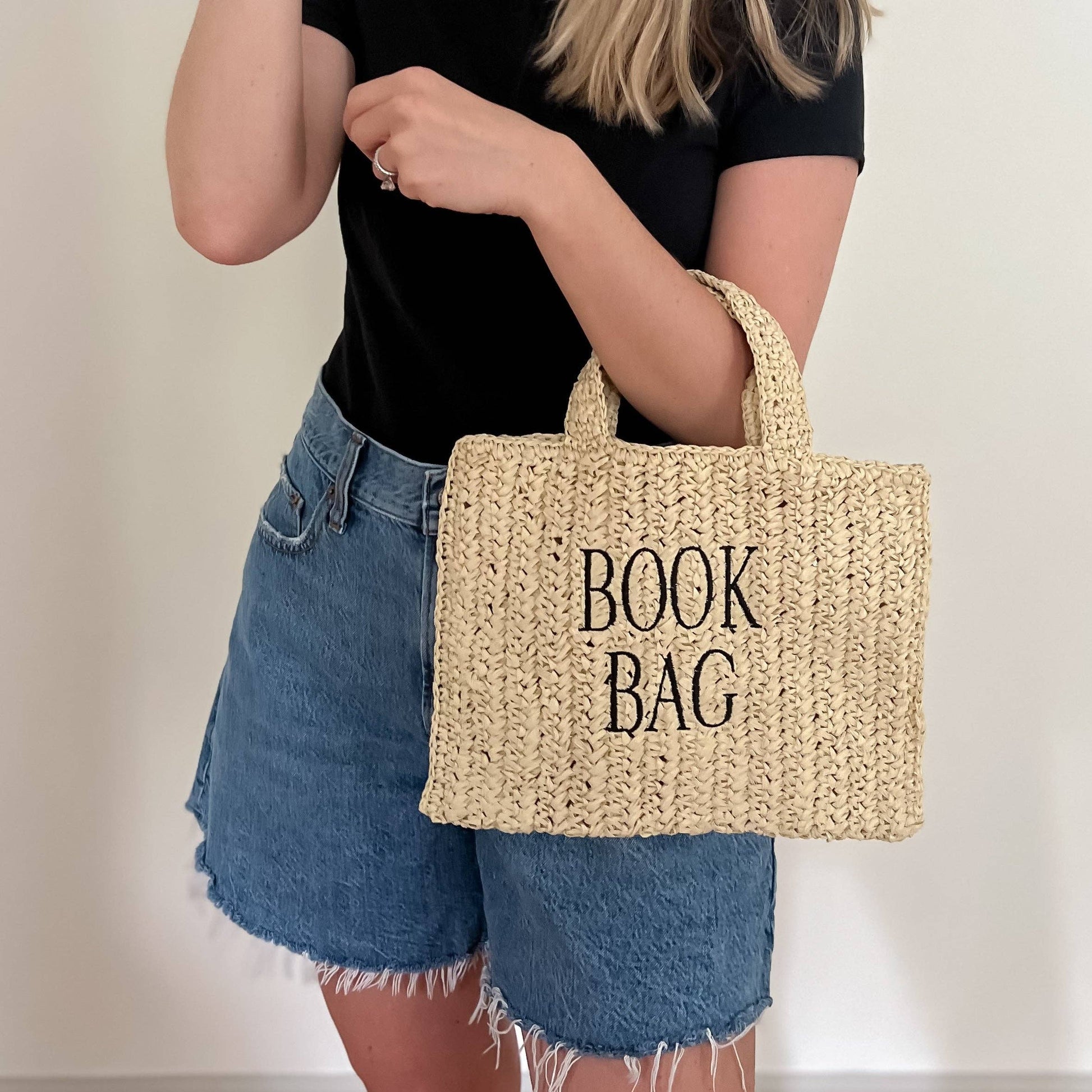 Straw Book Bag: Stripe/Full Size - Paper & Vine Book Bar