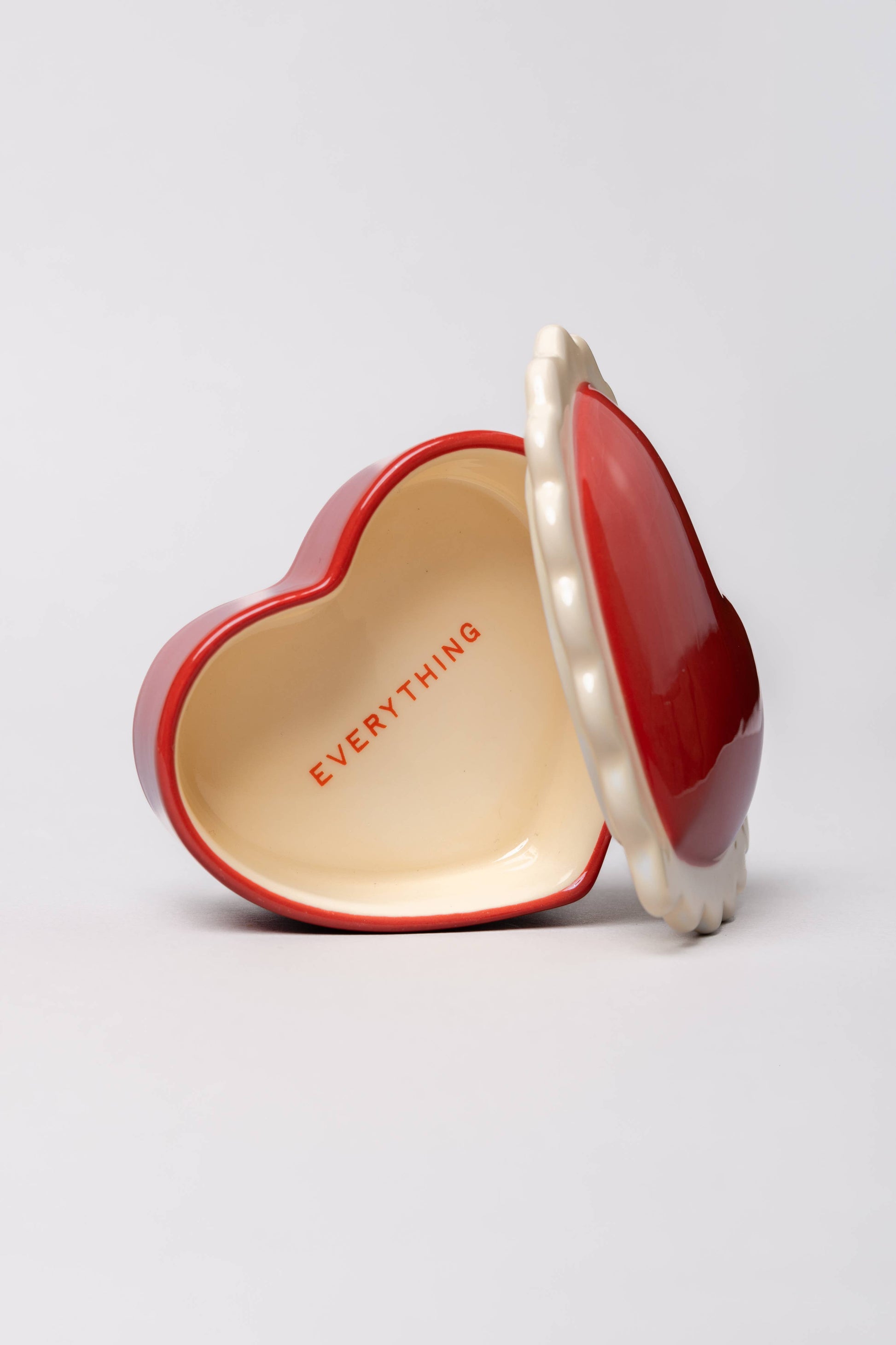 Ceramic Trinket Box, Heart - decorative keepsake box, heart-shaped jewelry storage, home decor.
